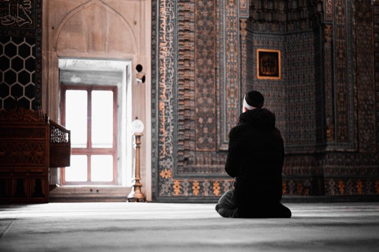Seeking-help-from-Allah-and-memorising-the-Quran-in-the-way-of-Allah